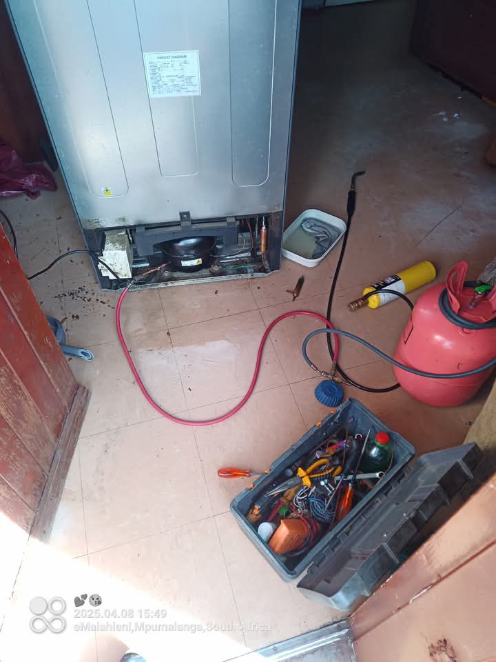 Electrical tools and test equipment used during site work