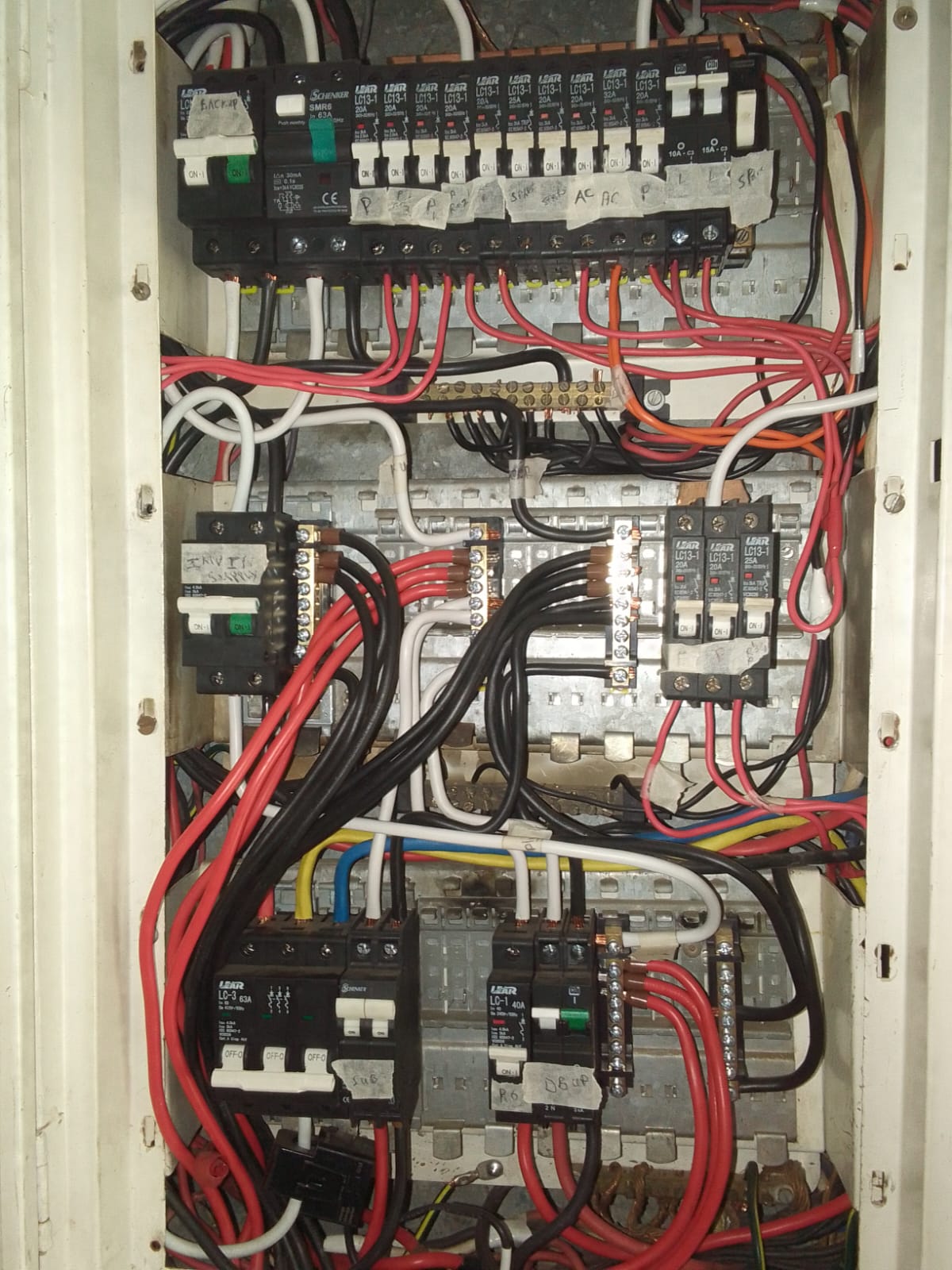 Detailed electrical control board wiring and protection components
